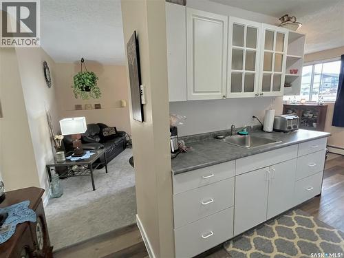 101 502 5Th Avenue, Weyburn, SK - Indoor