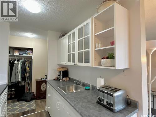 101 502 5Th Avenue, Weyburn, SK - Indoor