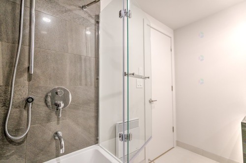 Salle de bains - 2212-1188 Rue St-Antoine O., Montréal (Ville-Marie), QC - Indoor Photo Showing Bathroom