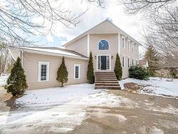 9 Haliburton Crescent  Stillwater Lake, NS B3Z 1P1
