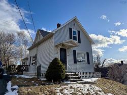 6 Chestnut Street  Trenton, NS B0K 1X0