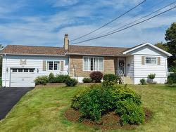 35 Campbell Street North Sydney, NS B2A 2C6