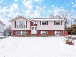 34 Churchill Downs Circle  Lower Sackville, NS B4E 2H8