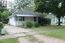 108 CHESTNUT AVENUE Sarnia, ON N7T 4L8