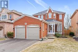 80 LAUCHLIN CRESCENT Halton Hills, ON L7G 5R5