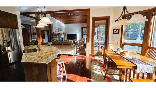 5962 Wolf Creek Road, Wasa, BC - Indoor Photo Showing Dining Room