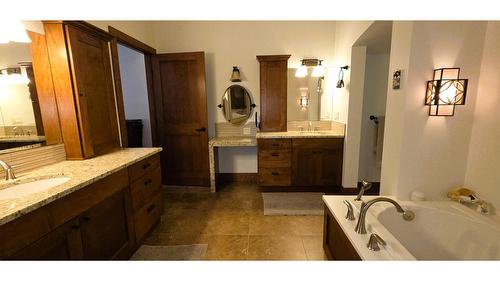 5962 Wolf Creek Road, Wasa, BC - Indoor Photo Showing Bathroom