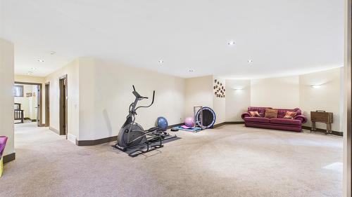 5962 Wolf Creek Road, Wasa, BC - Indoor Photo Showing Gym Room