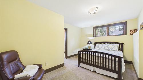 5962 Wolf Creek Road, Wasa, BC - Indoor Photo Showing Bedroom