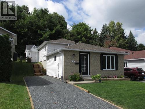 36 Hergott AVE  Elliot Lake, ON P5A 3A8