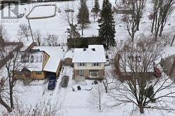 962 WESTON DRIVE  Ottawa, ON K1G 1X2