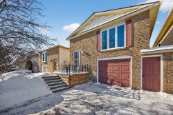30 Longview Drive Bradford West Gwillimbury, ON L3Z 2H2