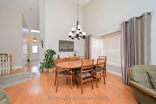 46 Sunset Boulevard, New Tecumseth, ON - Indoor Photo Showing Dining Room