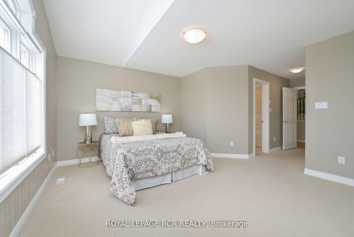 46 Sunset Boulevard, New Tecumseth, ON - Indoor Photo Showing Bedroom