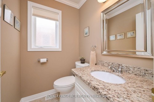 46 Sunset Boulevard, New Tecumseth, ON - Indoor Photo Showing Bathroom