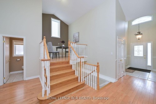 46 Sunset Boulevard, New Tecumseth, ON - Indoor Photo Showing Other Room