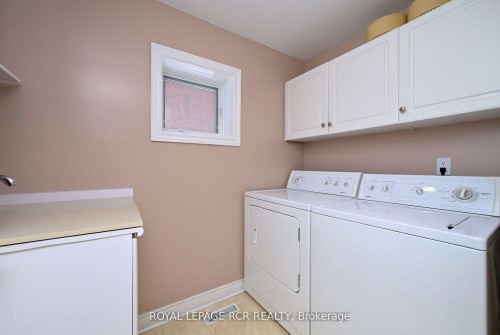 46 Sunset Boulevard, New Tecumseth, ON - Indoor Photo Showing Laundry Room