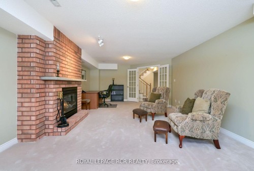 46 Sunset Boulevard, New Tecumseth, ON - Indoor Photo Showing Living Room With Fireplace