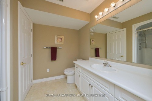 46 Sunset Boulevard, New Tecumseth, ON - Indoor Photo Showing Bathroom