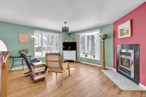 Salon - 908 Rue Raymond-Pilon, Saint-Jérôme, QC - Indoor Photo Showing Living Room With Fireplace