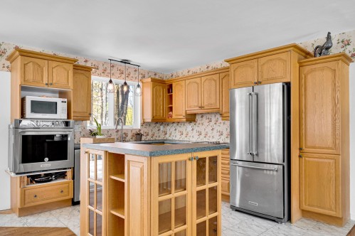 Cuisine - 908 Rue Raymond-Pilon, Saint-Jérôme, QC - Indoor Photo Showing Kitchen