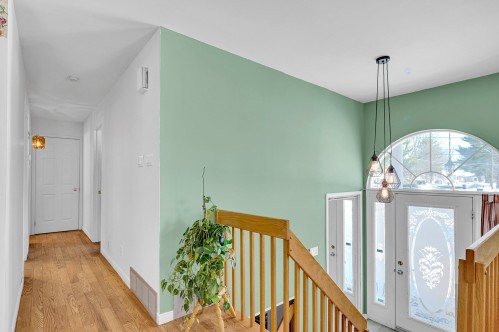 Hall d'entrée/Vestibule - 908 Rue Raymond-Pilon, Saint-Jérôme, QC - Indoor Photo Showing Other Room