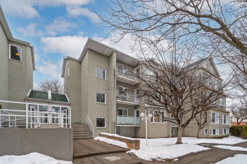 215-3001 Rue des Émeraudes  Longueuil (Saint-Hubert), QC J4T 3T7