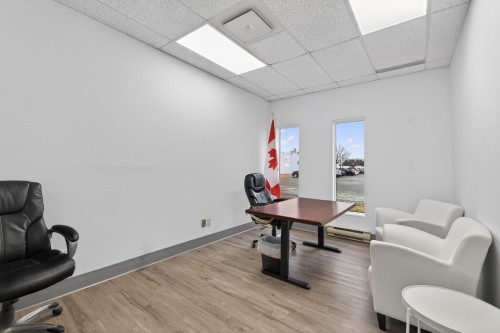 Bureau - 175A Rue Péladeau, Magog, QC - Indoor