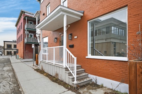 Entry - 25 Rue Ste-Catherine, Magog, QC - Outdoor