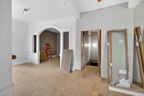 Interior - 25 Rue Ste-Catherine, Magog, QC - Indoor Photo Showing Other Room