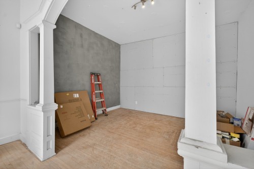Interior - 25 Rue Ste-Catherine, Magog, QC - Indoor Photo Showing Other Room