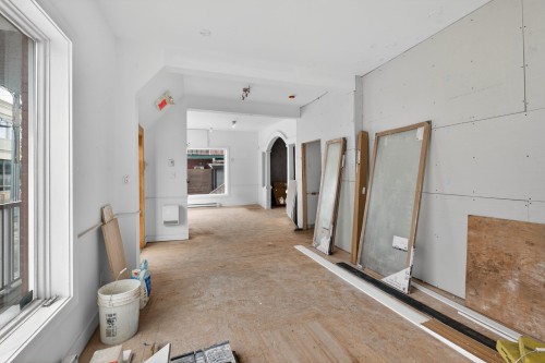 Interior - 25 Rue Ste-Catherine, Magog, QC - Indoor Photo Showing Other Room
