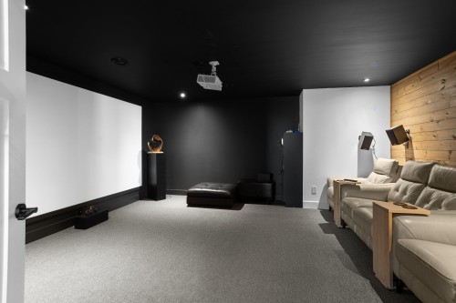 Cinéma maison - 4280 Rue Du Surplomb, Sainte-Adèle, QC - Indoor