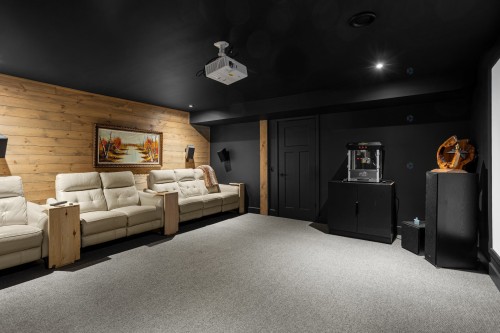 Cinéma maison - 4280 Rue Du Surplomb, Sainte-Adèle, QC - Indoor