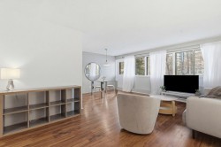 103-20 Av. du Rhône Saint-Lambert, QC J4S 1X4