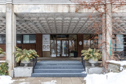 Façade - 103-20 Av. Du Rhône, Saint-Lambert, QC - Outdoor