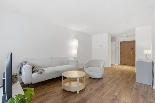 Salon - 103-20 Av. Du Rhône, Saint-Lambert, QC - Indoor Photo Showing Living Room