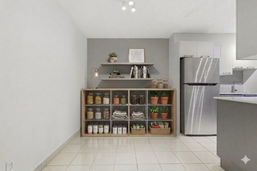 Cuisine - 103-20 Av. Du Rhône, Saint-Lambert, QC - Indoor