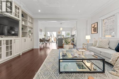 17 Harrison Avenue, Mississauga, ON - Indoor Photo Showing Living Room