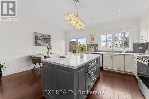 17 Harrison Avenue, Mississauga, ON - Indoor Photo Showing Kitchen With Upgraded Kitchen