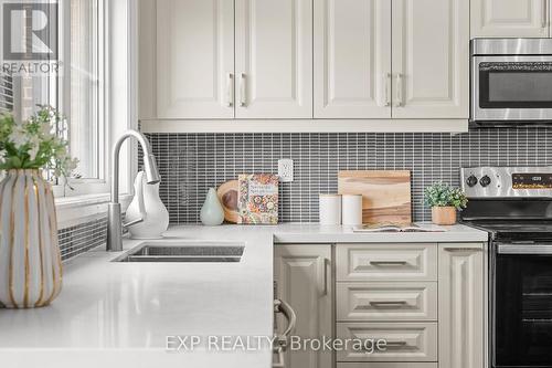 17 Harrison Avenue, Mississauga, ON - Indoor Photo Showing Kitchen With Double Sink