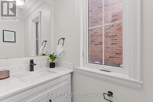 17 Harrison Avenue, Mississauga, ON - Indoor Photo Showing Bathroom