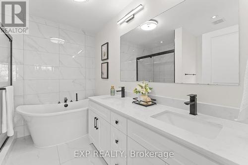 17 Harrison Avenue, Mississauga, ON - Indoor Photo Showing Bathroom