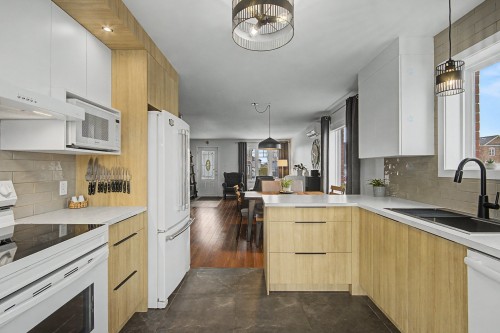 Kitchen - 362 Rue Des Colibris, Saint-Jean-Sur-Richelieu, QC - Indoor Photo Showing Kitchen With Upgraded Kitchen