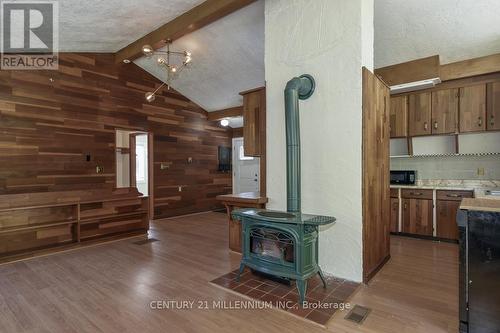 287199 10 Sideroad, Mono, ON - Indoor