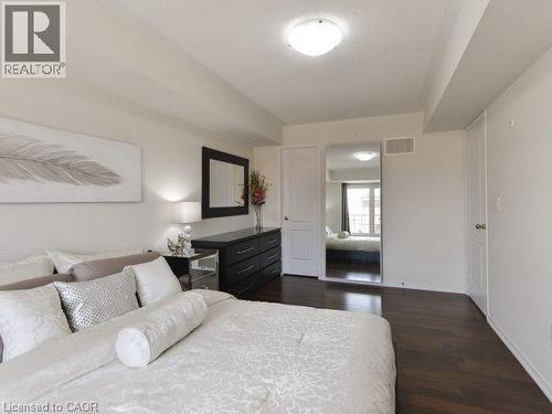 129 Isaac Devins Boulevard Unit# 7, Toronto, ON - Indoor Photo Showing Bedroom