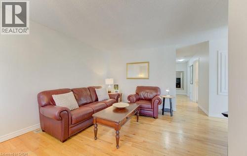 190 Natchez Road, Kitchener, ON - Indoor Photo Showing Living Room