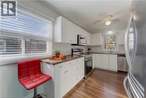 190 Natchez Road, Kitchener, ON - Indoor Photo Showing Kitchen
