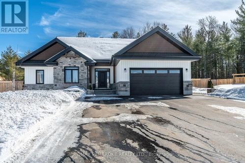 131 CHAD STREET  Petawawa, ON K8H 0G9