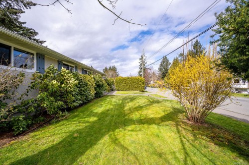 533 Salish St, Comox, BC 